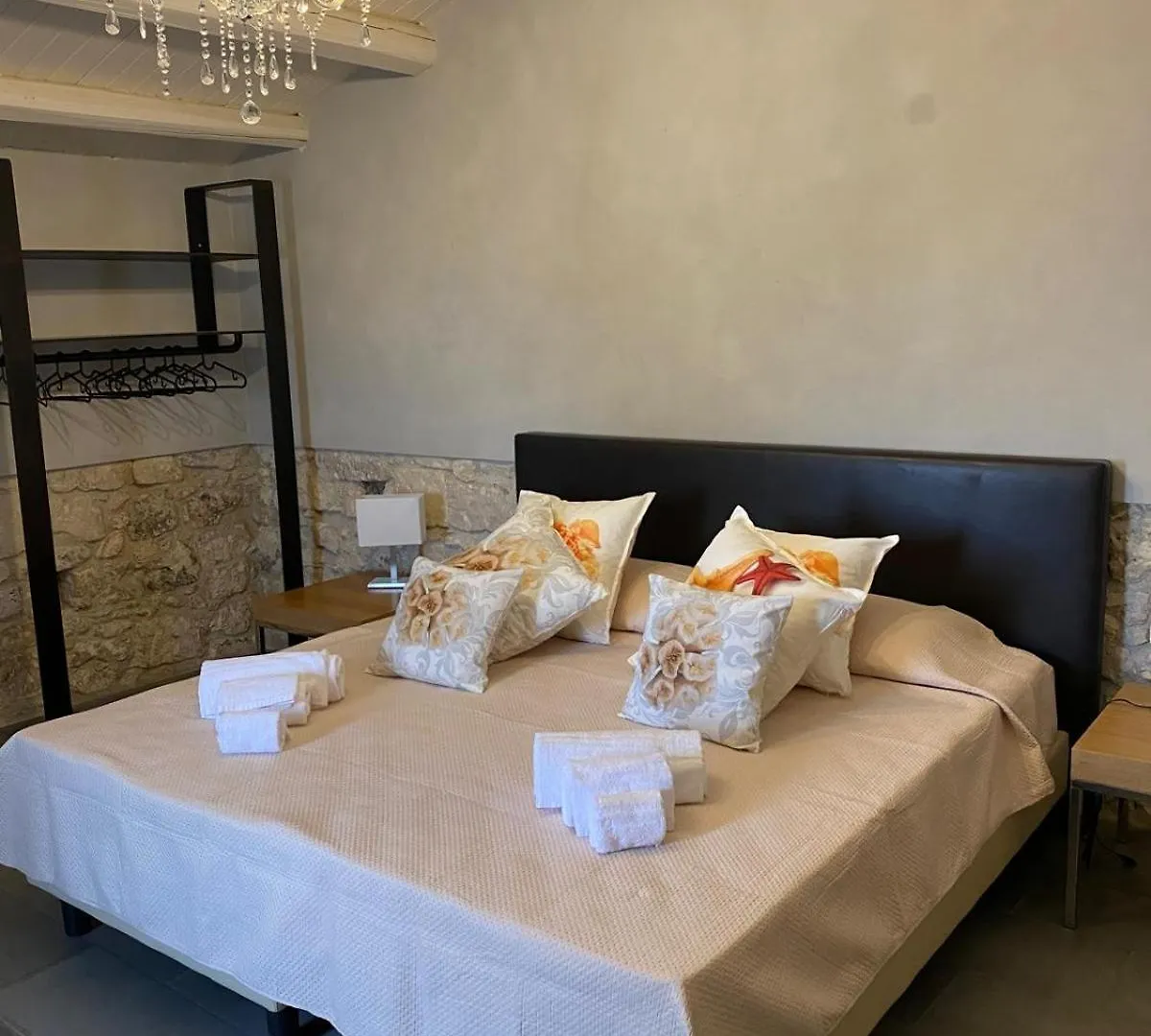 Il Carosello Dei Baroni Villa Noto 0*,  Italy